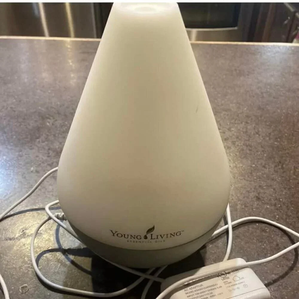 YOUNG LIVING Essential Oil Dew Drop Diffuser Working A/C Adapter